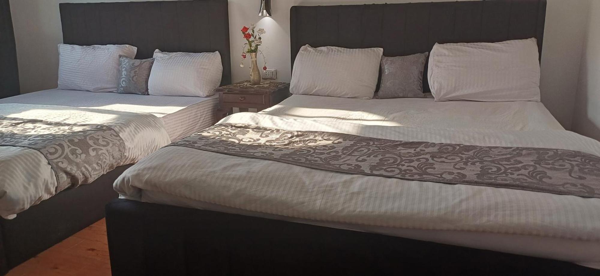 Eye Of Ra - Guest House Kafrat al Jabal Exterior photo